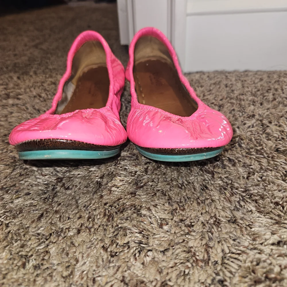 Tieks Pop Pink Flats - Picture 5 of 8